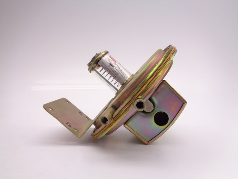 DWYER 1638-1 480VAC 15A 25PSI NSMP