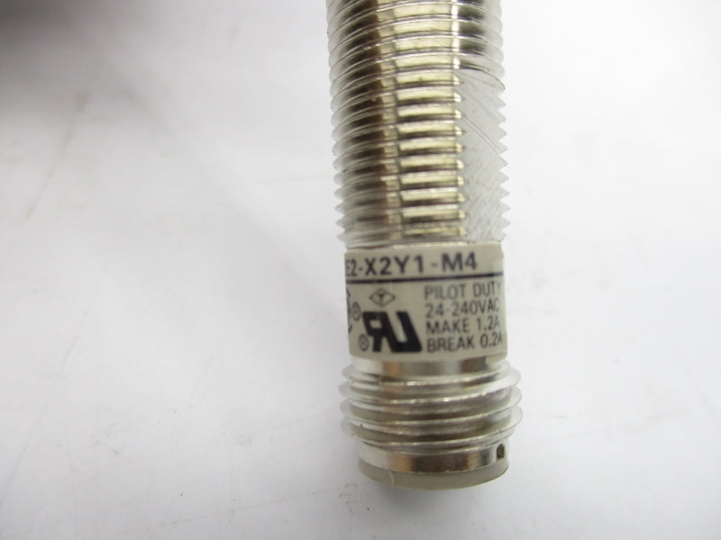 OMRON E2E2-X2Y1-M4 24-240VAC 1.2A NSNP