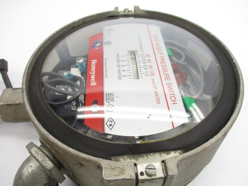 HONEYWELL C437F1078 240VAC UNMP