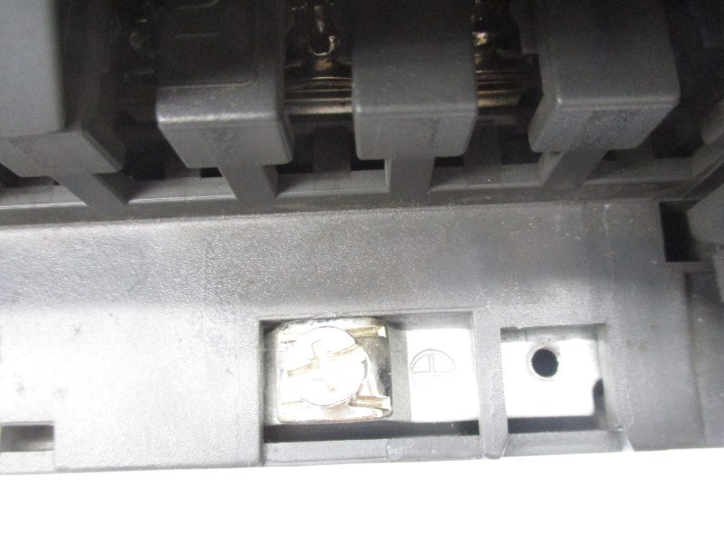 SIEMENS 6SE6440-2UE22-2CA1 500-600V 4.4A UNMP