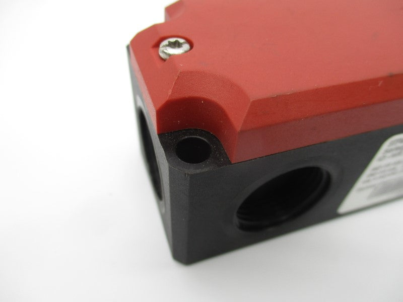 EUCHNER STP4A-4141A024MC2363 230VAC 4A NSNP