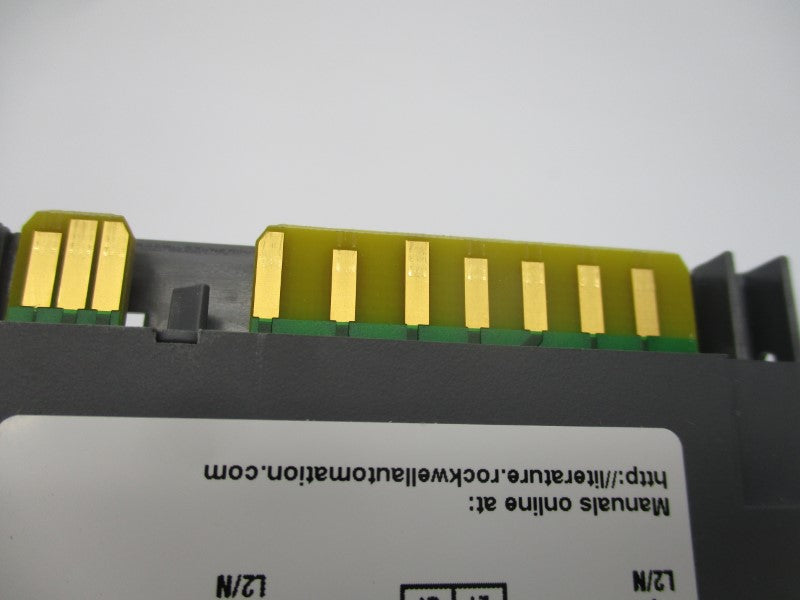 ALLEN BRADLEY 1734-IA4 SER. C F/W 3.022 120VAC UNMP