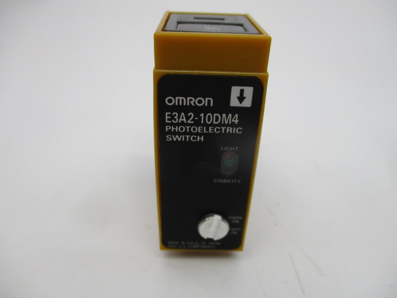 OMRON E3A2-10M4 12-240VDC NSMP
