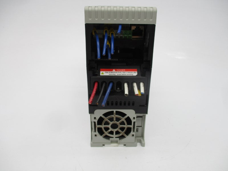 ALLEN BRADLEY 25A-E3P0N104 SER. B F/W 3.001 460-600V UNMP