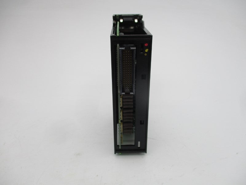 ALLEN BRADLEY 1756-IA16 SER. A F/W 2.5 120VAC (NO TERMINAL) NSMP