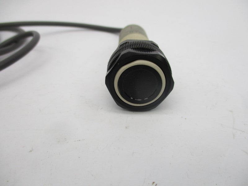 OMRON E3F2-DS10B4-N 10-30VDC NSNP