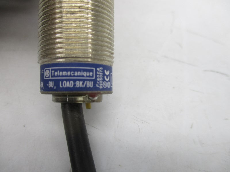 TELEMECANIQUE XS1M18PA370 12-48VDC NSNP