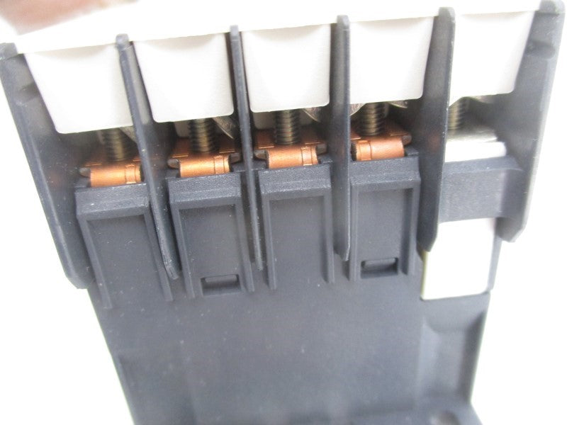 SCHNEIDER ELECTRIC LC1K0601B7 24V NSMP