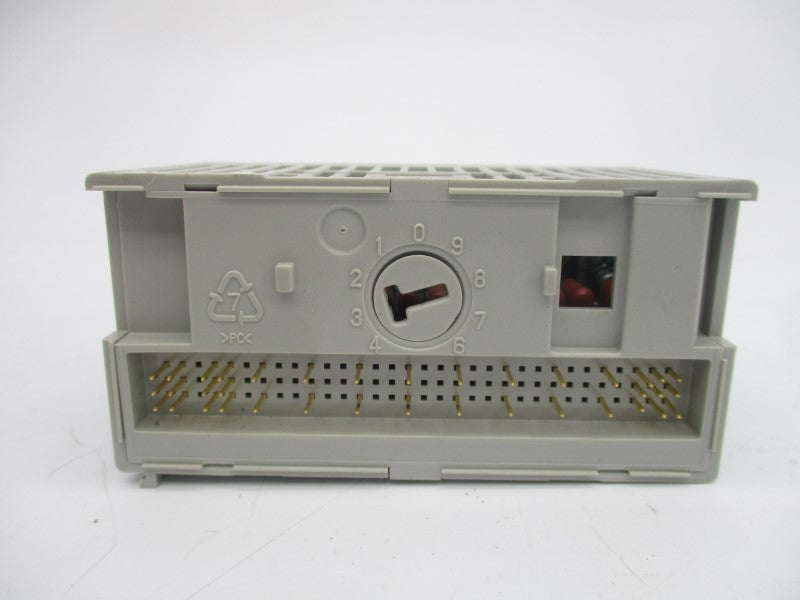 ALLEN BRADLEY 1794-IA16 SER. A 120VAC REV. B01 NSMP