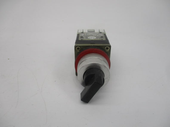 ALLEN BRADLEY 800MR-HH2BLA SER. C 300VAC (BK/YL) NSMP
