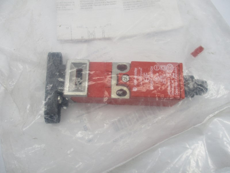 ALLEN BRADLEY 440K-E33075 SER. B NSMP
