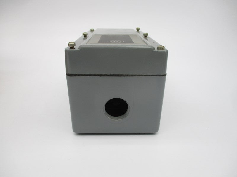 ALLEN BRADLEY 836-C7J SER. B 24-600VAC 4-150PSI (BR/YL) NSMP