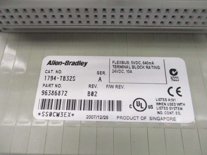 ALLEN BRADLEY 1794-TB32S SER. A 24VDC 10A REV. B02 NSMP
