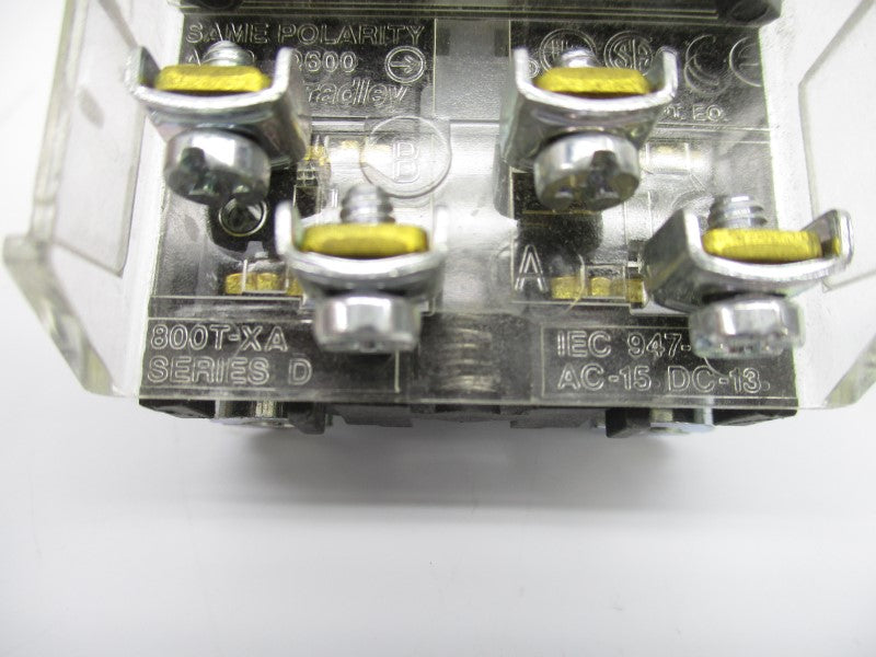 ALLEN BRADLEY 800T-A6AP SER. T 300V NSNP