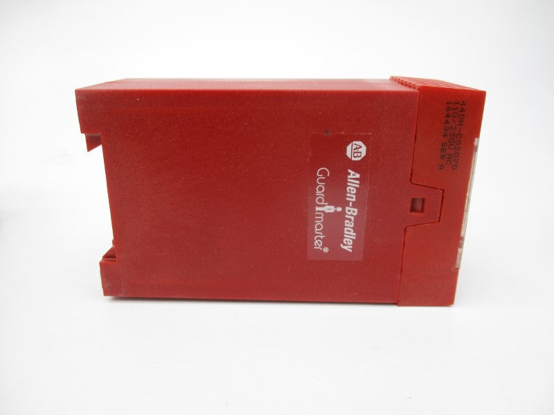 ALLEN BRADLEY 440N-C02070 SER. A 110/230VAC (WH) NSMP