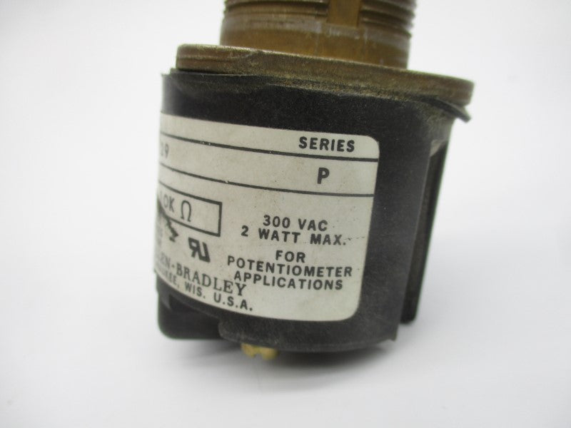ALLEN BRADLEY 800T-U29 SER. P 300VAC UNMP