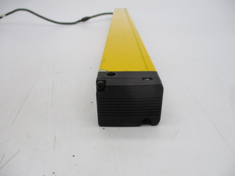 OMRON F3S-A481P-L 24VDC 0.2-5M UNMP