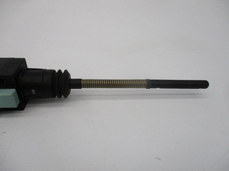 SIEMENS 3SE5232-0HR01 230V 3A (AS PICTURED) NSNP