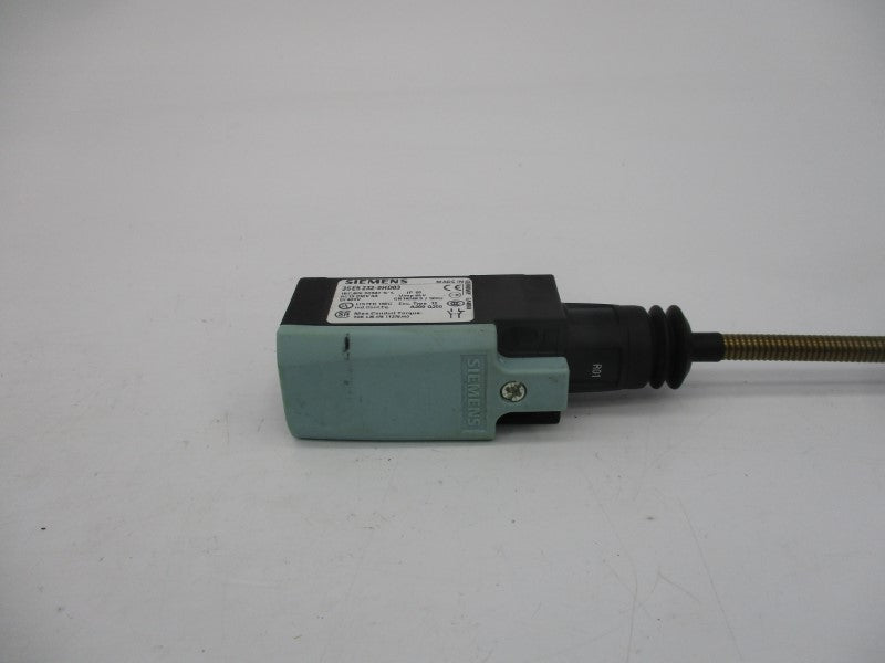 SIEMENS 3SE5232-0HD03 230V 3A (AS PICTURED) NSNP