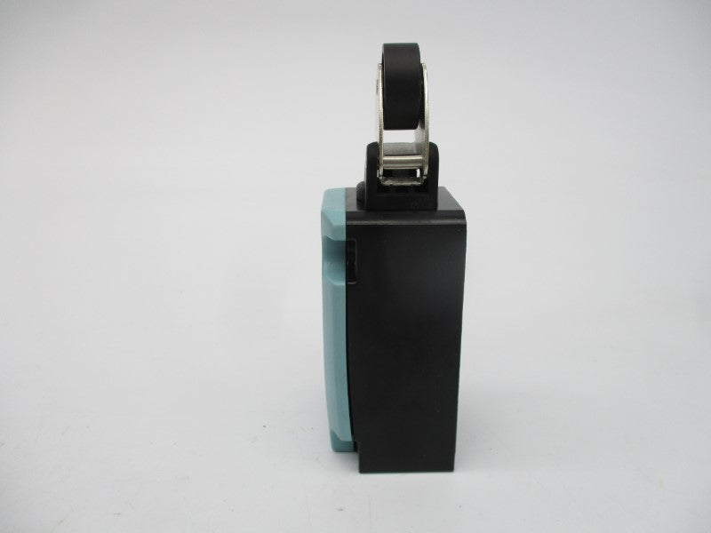 SIEMENS 3SE5112-0BE01 240VAC 6A NSMP