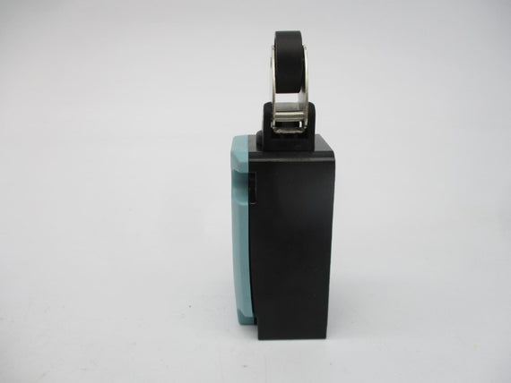 SIEMENS 3SE5112-0BE01 240VAC 6A NSMP