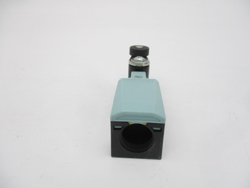 SIEMENS 3SE5232-0HK21 230VAC 3A NSMP