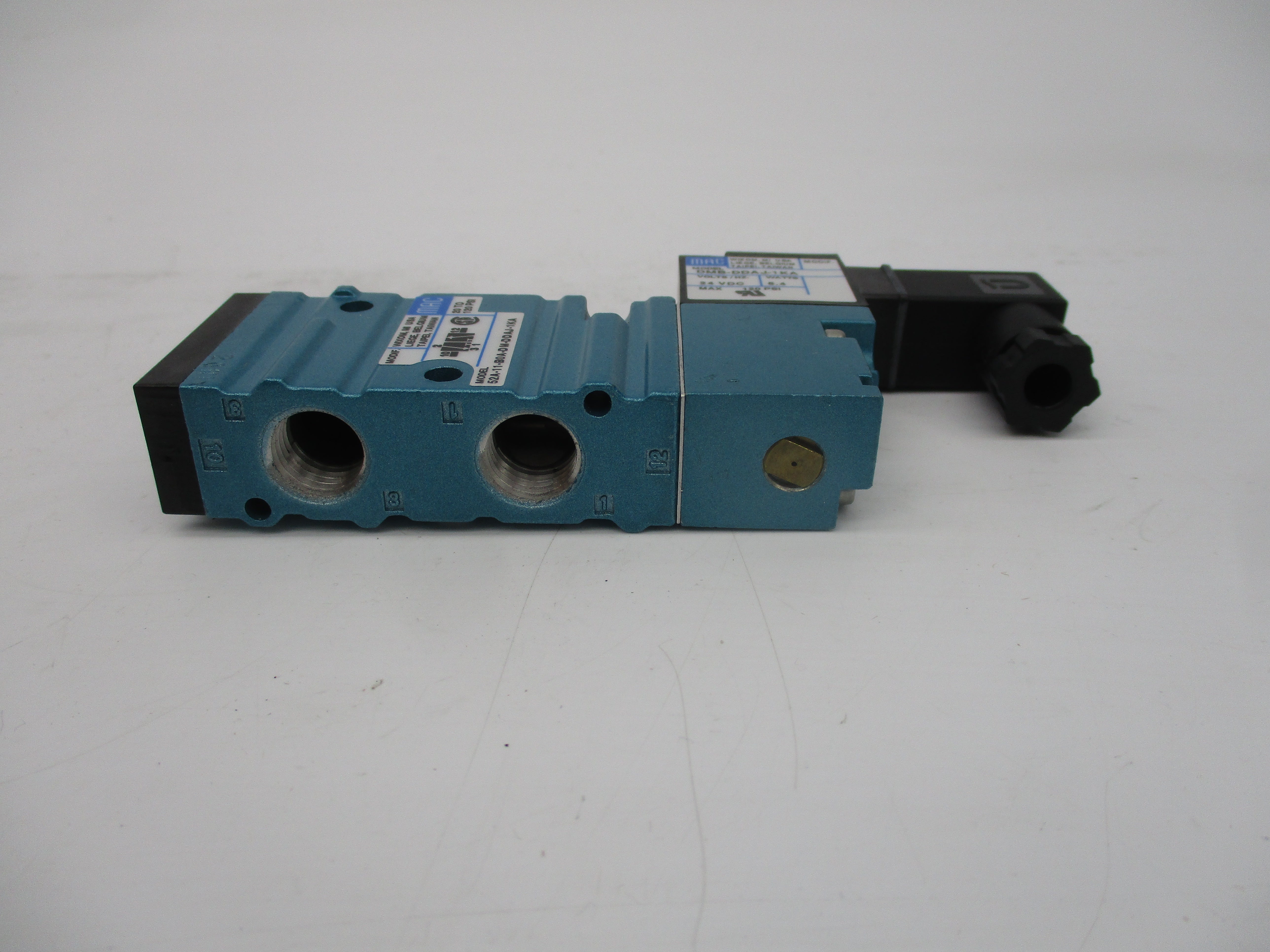 MAC 52A-11-B0A-DM-DDAJ-1KA 24VDC 20-120PSI NSMP