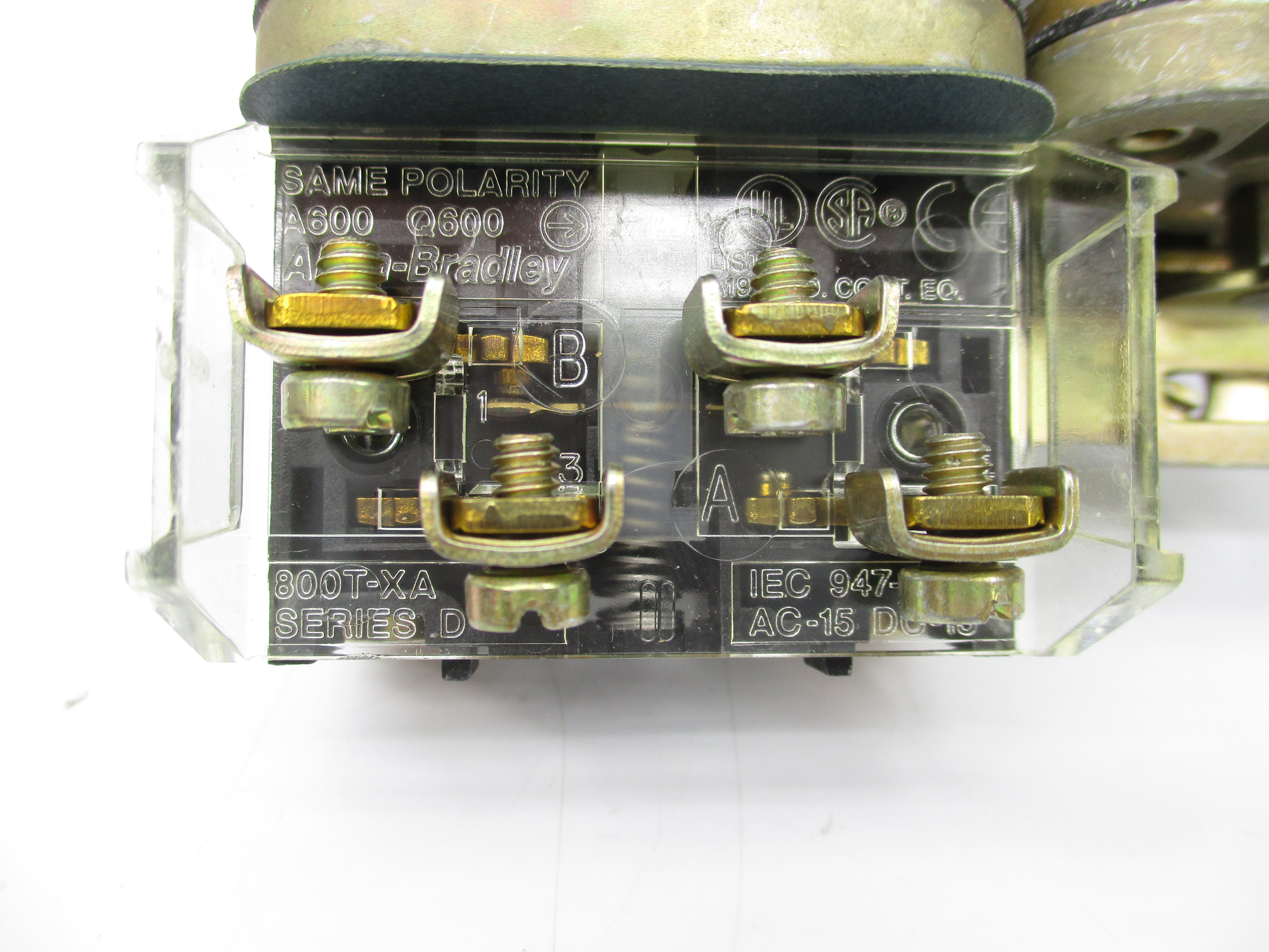 ALLEN BRADLEY 800T-FC16A SER. T 600V (WH) NSMP