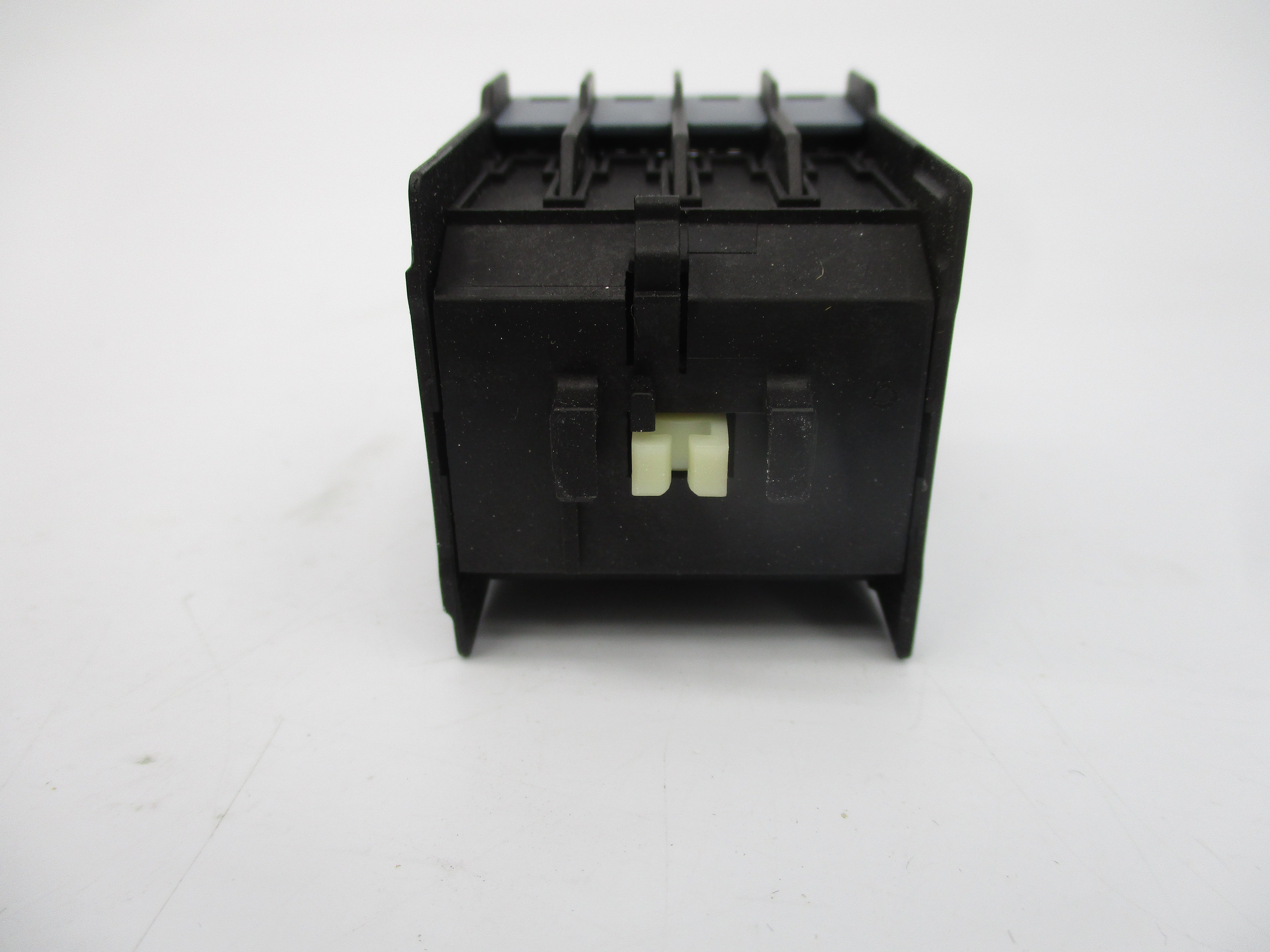 SIEMENS 3RH2911-2GA22 240V 10A NSMP