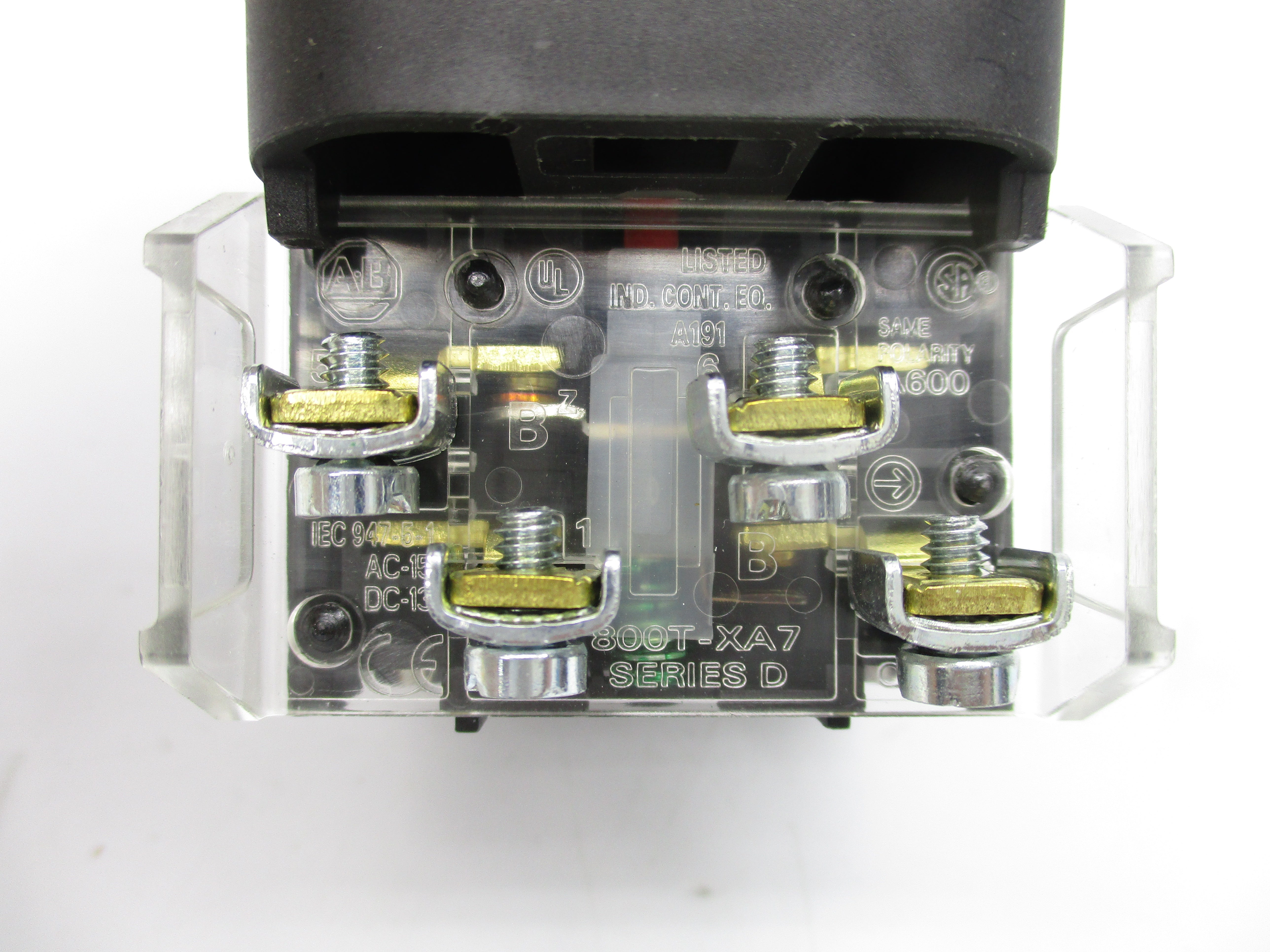 ALLEN BRADLEY 800T-FXMQH2AA7 SER. U 12-130VAC/DC (WH) NSMP