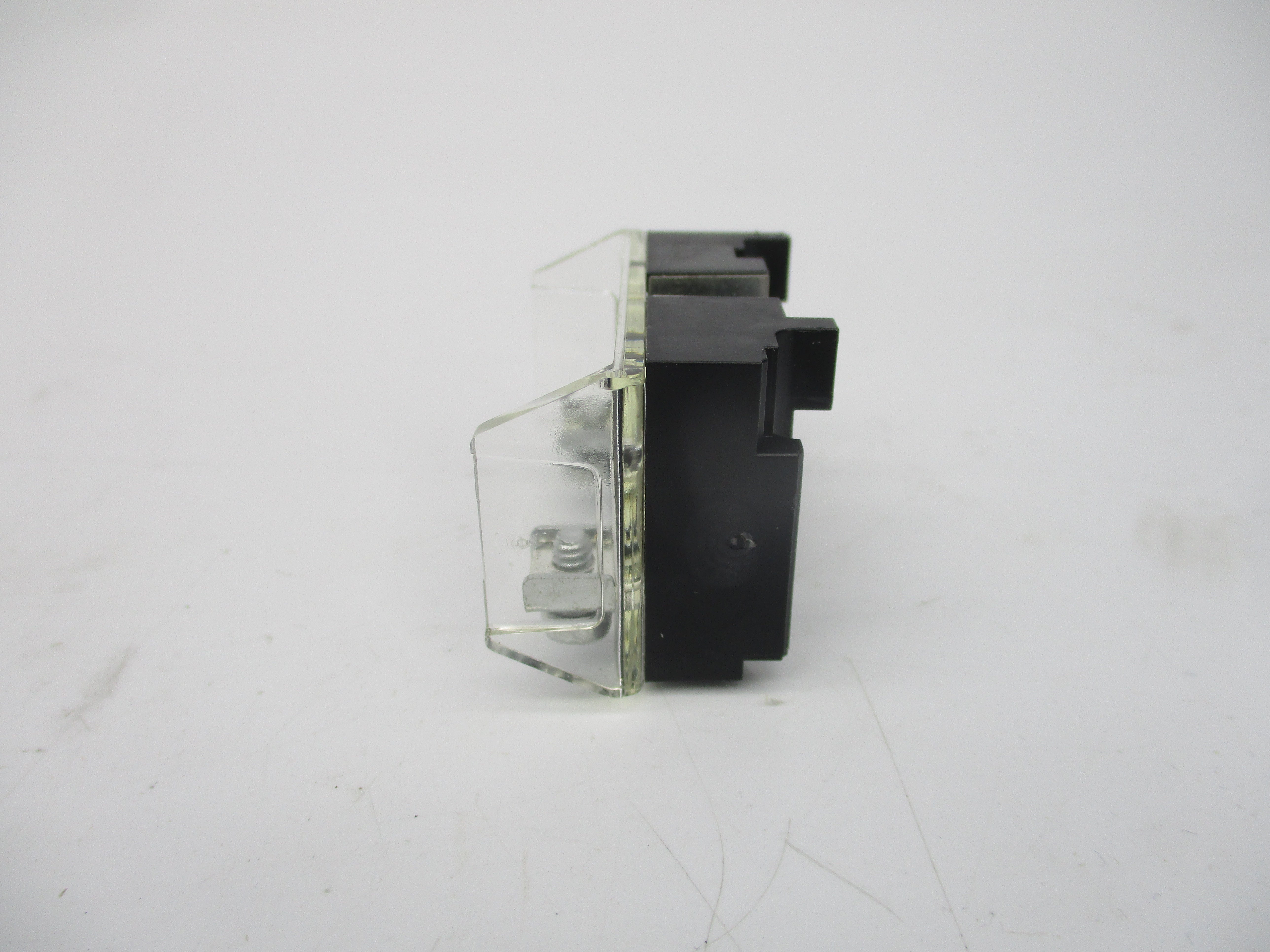 ALLEN BRADLEY 800T-N330 SER. A 240VAC/DC (WH) NSMP