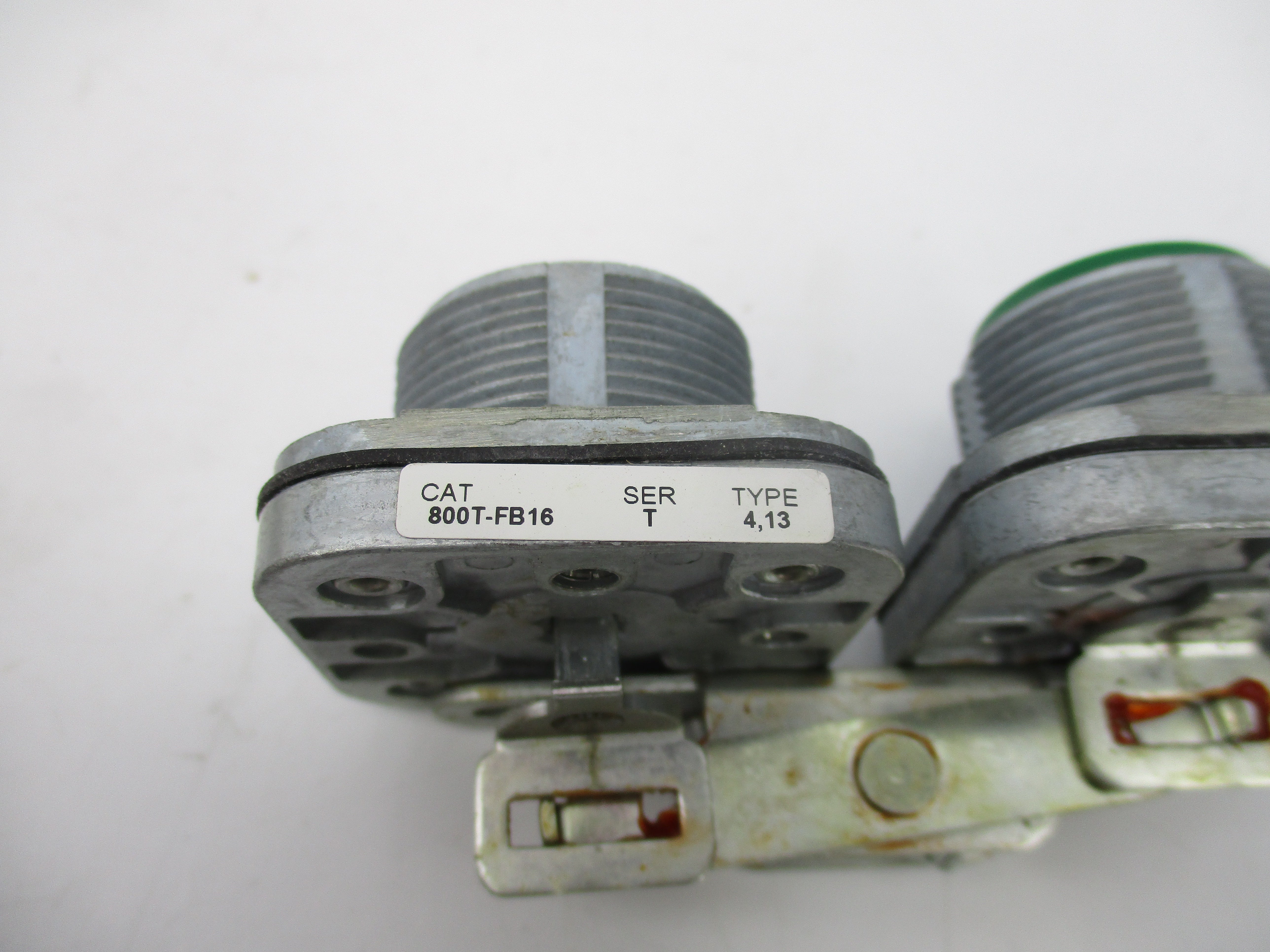 ALLEN BRADLEY 800T-FB16 SER. T (WH) NSMP