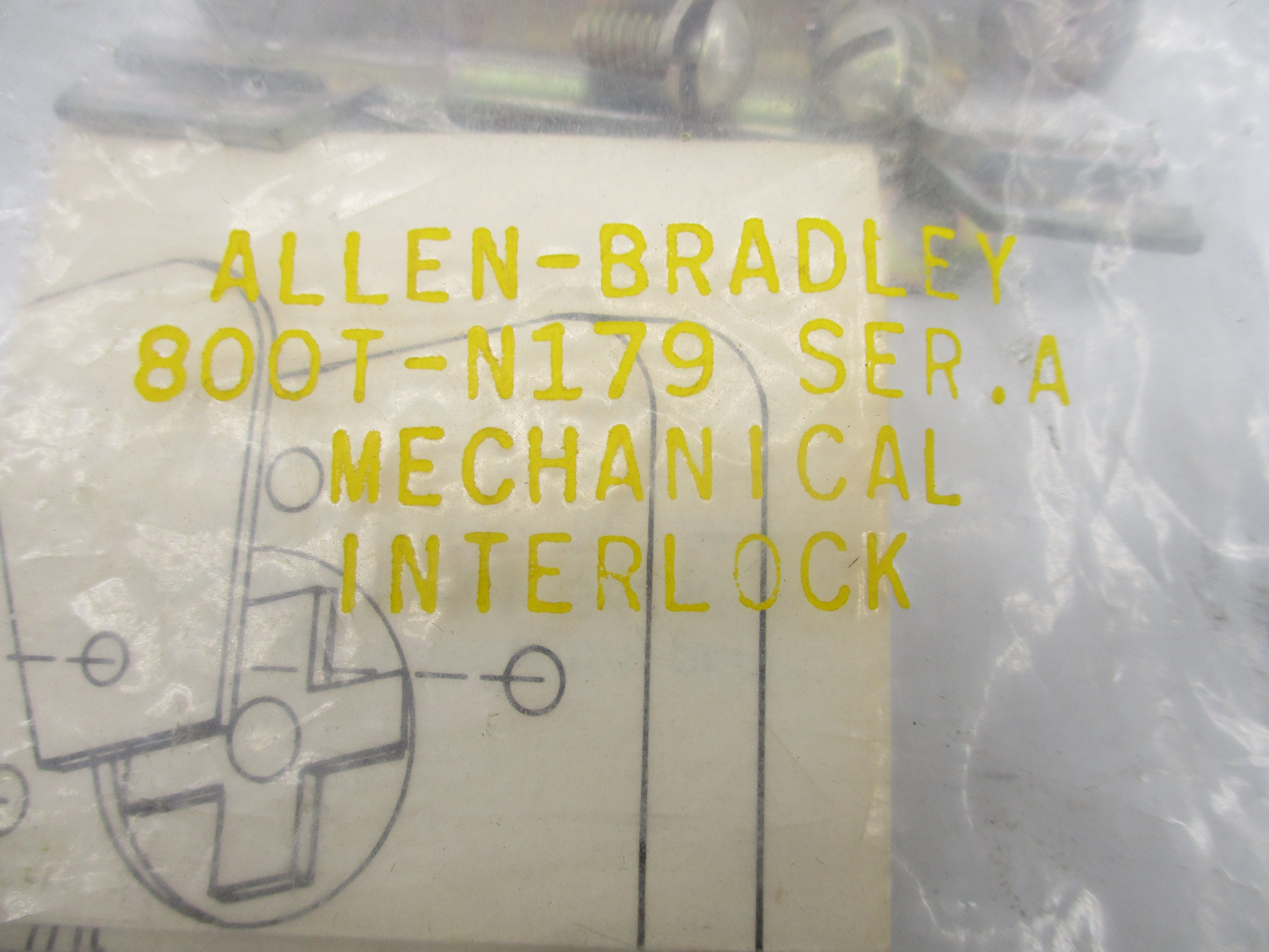 ALLEN BRADLEY 800T-N179 SER. A NSMP