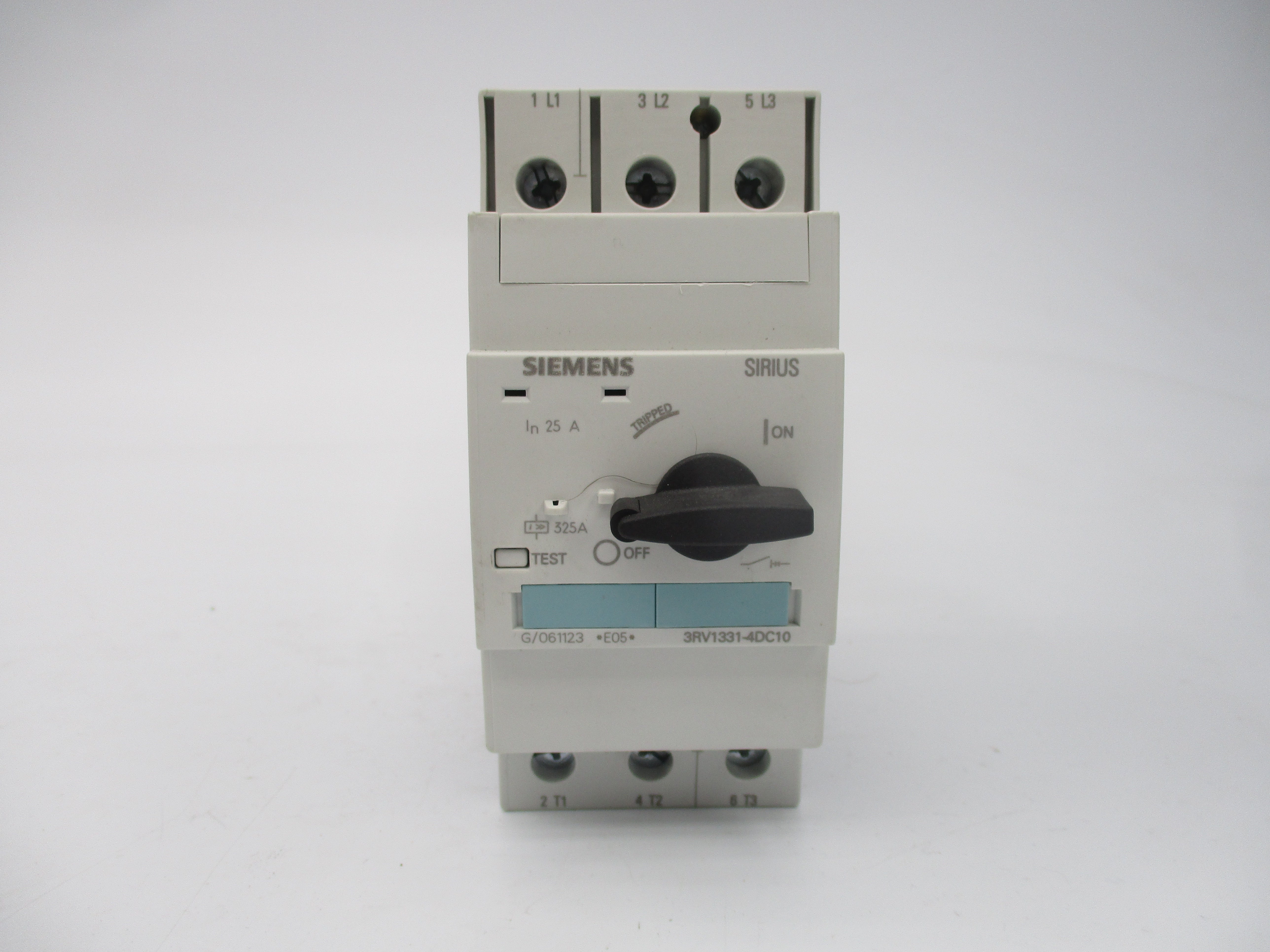 SIEMENS 3RV1331-4DC10 690V 25A NSMP