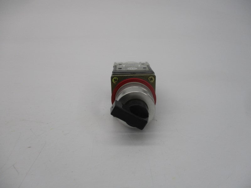 ALLEN BRADLEY 800MR-NH2QBS SER. C  300VAC (BK/YL) NSMP