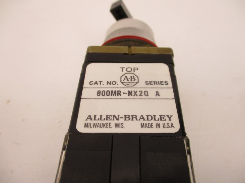ALLEN BRADLEY 800MR-NH2QBS SER. C  300VAC (BK/YL) NSMP