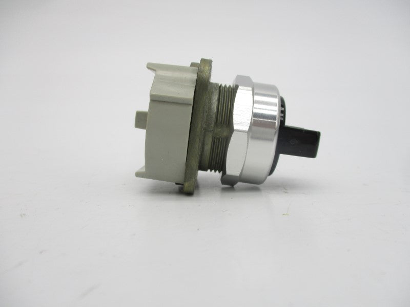 ALLEN BRADLEY 800T-J2KC1 SER. T (WH) NSMP