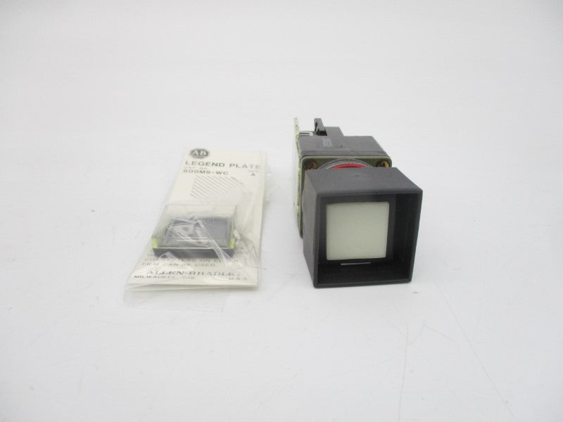 ALLEN BRADLEY 800MB-CA4D1K SER. A 300VAC (GY/BL) NSMP