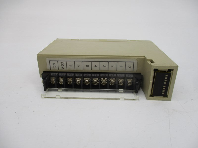 OMRON C200H-0C221 250VAC 8A (AS PICTURED) UNMP