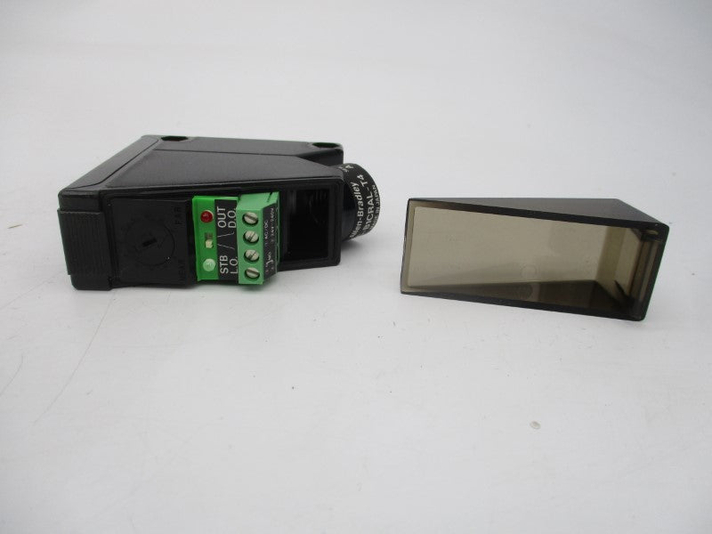 ALLEN BRADLEY 42BC-B1CRAL-T4 SER. A 24-240VAC/DC 3A (WH) NSMP