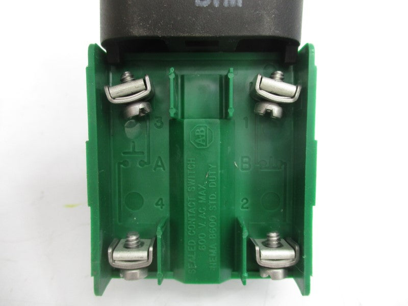 ALLEN BRADLEY 800T-QAH24AAP SER. T 24VAC/DC (WH) NSMP