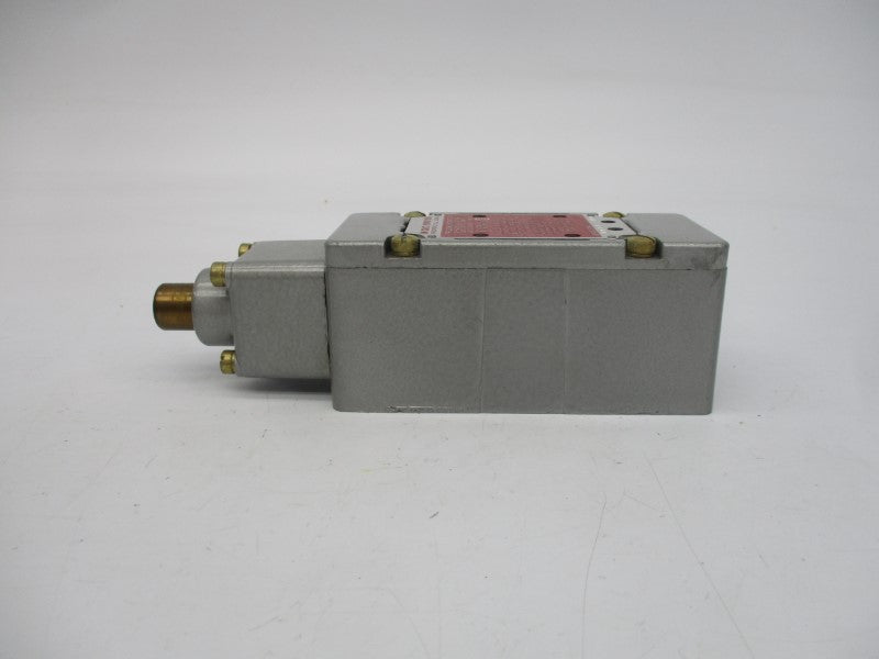 MICRO SWITCH 102ML1-E1 480VAC 10A NSMP