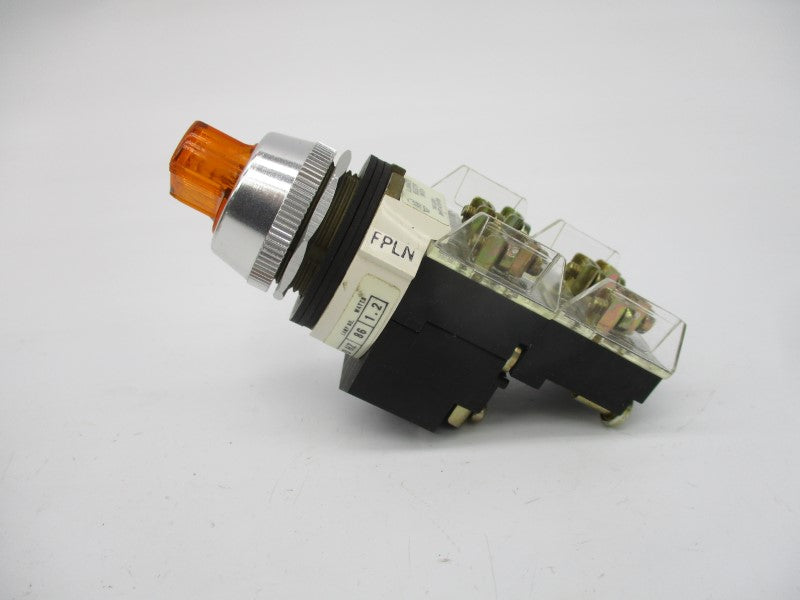 ALLEN BRADLEY 800T-16HX2KB6AA SER. T 120V (BK/YL) NSMP