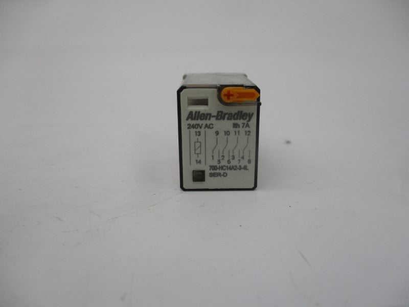 ALLEN BRADLEY 700-HC14A2-3-4L SER. D 240VAC 7A (WH) NSMP