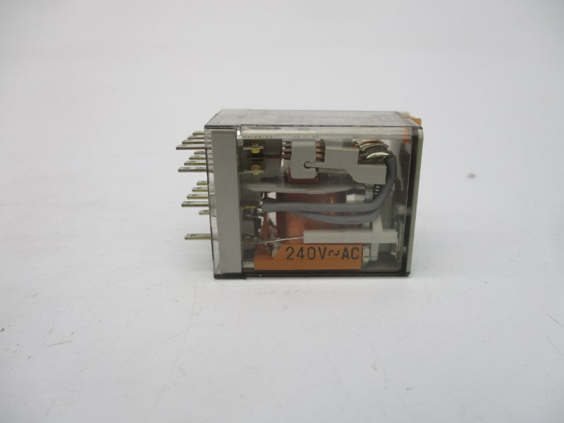 ALLEN BRADLEY 700-HC14A2-3-4L SER. D 240VAC 7A (WH) NSMP