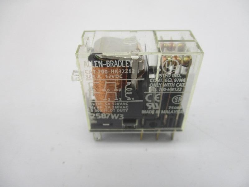 ALLEN BRADLEY 700-HK32Z12 SER. A 12VDC 5A NSNP