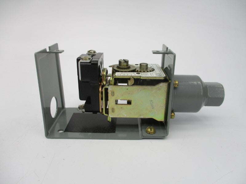 ALLEN BRADLEY 836-C5 SER. A 24-600VAC 0-80PSI (AS PICTURED) NSNP