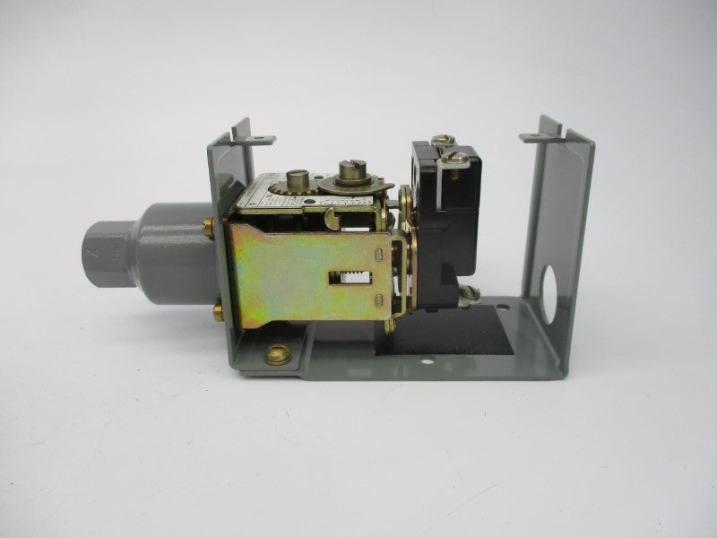 ALLEN BRADLEY 836-C5 SER. A 24-600VAC 0-80PSI (AS PICTURED) NSNP