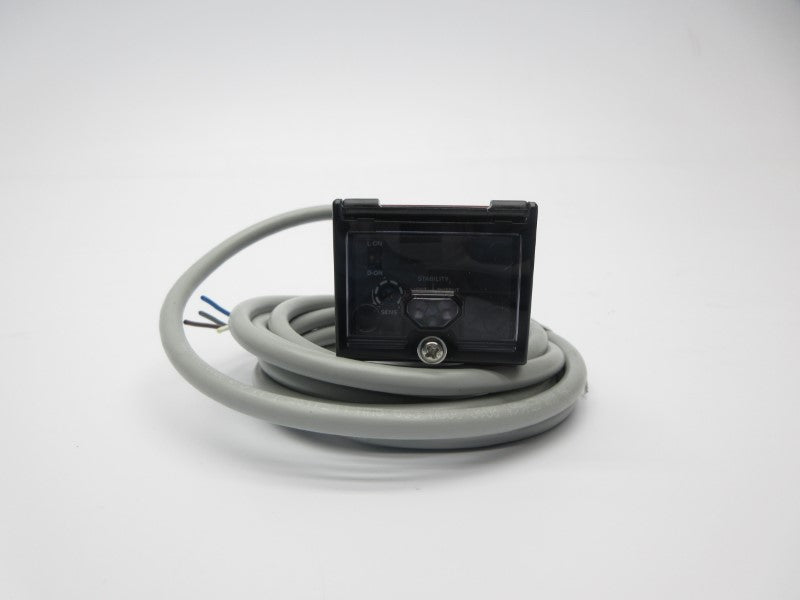 OMRON E3JU-D1M4-3 24-240VAC NSNP