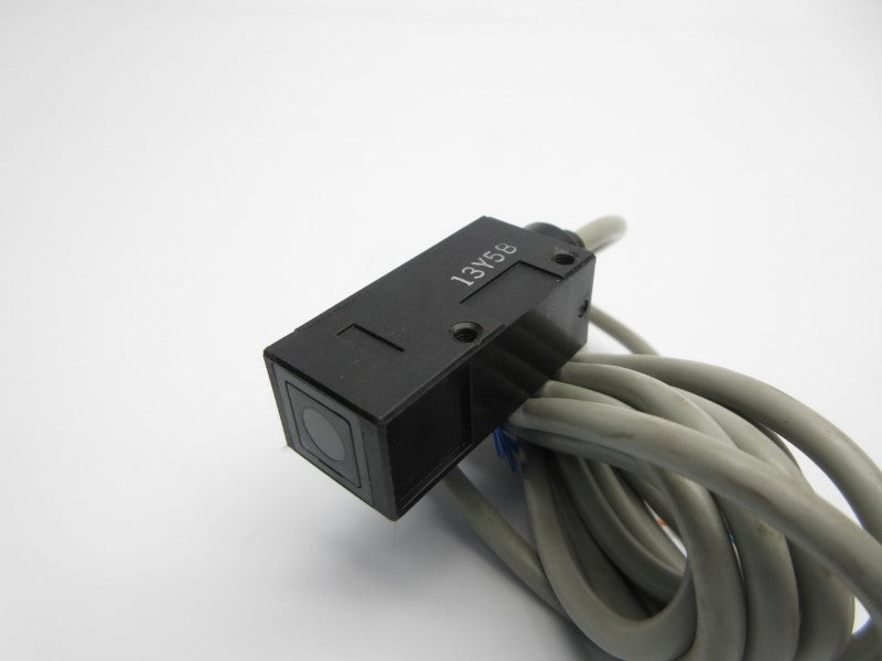 OMRON E3S-2DE4 12-24VDC NSNP